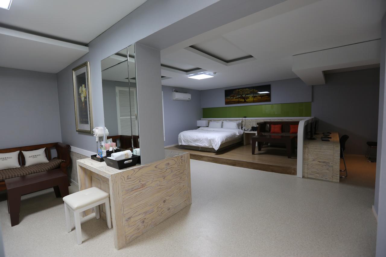 Opera 21 Hotel Чонджу Екстер'єр фото